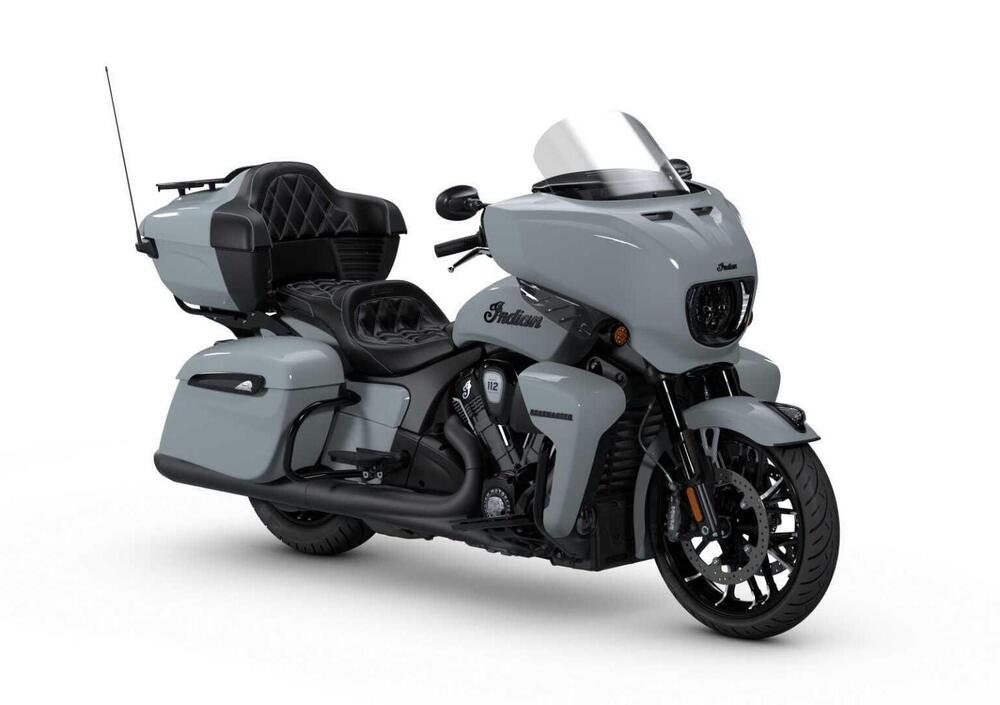 Indian Roadmaster 1834 Powerplus Dark Horse (2025) (4)