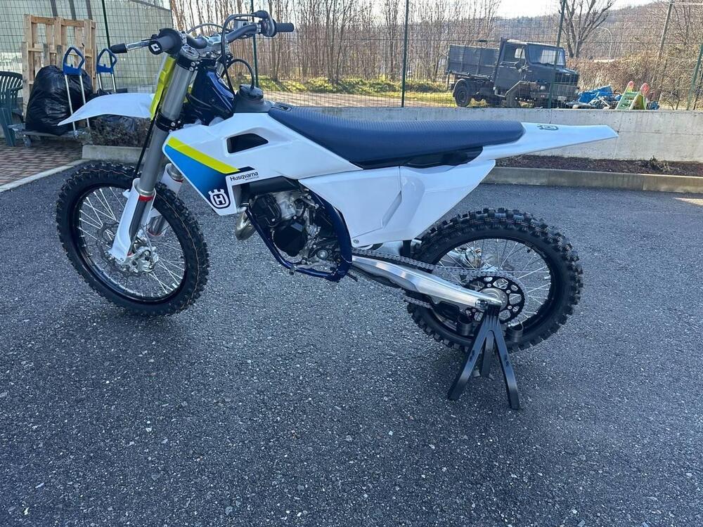 Husqvarna TC 125 (2025) (3)