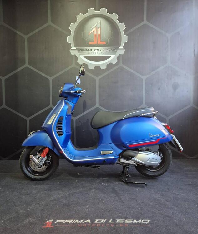 Vespa GTS 300 Super (2023 - 24) (2)