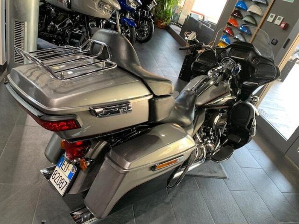 Harley-Davidson 1690 Road Glide Ultra (2015 - 16) - FLRTU (4)