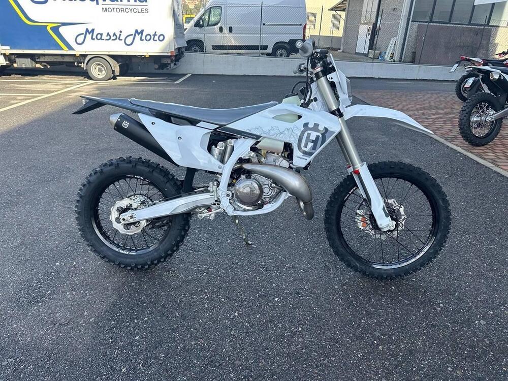 Husqvarna TE 300 Pro (2025) (3)