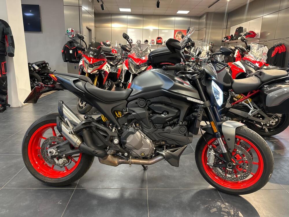 Ducati Monster 937 + (2021 - 25)