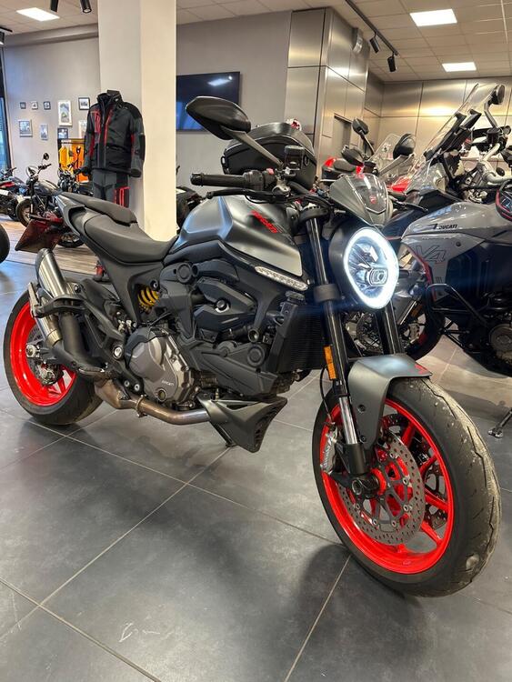 Ducati Monster 937 + (2021 - 25) (2)