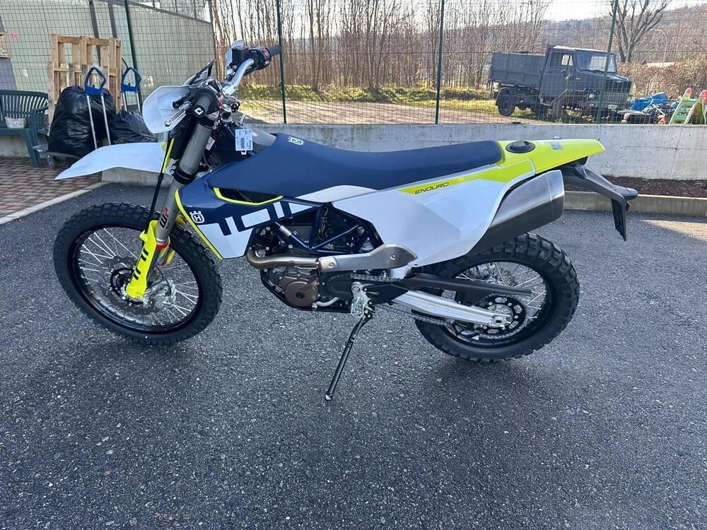 Husqvarna 701 Enduro (2023 - 25) (2)