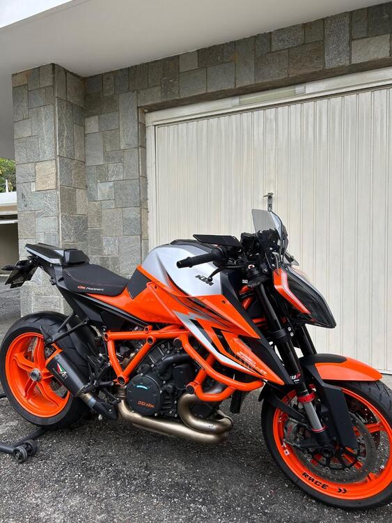 KTM 1290 Super Duke R (2022 - 23) (4)