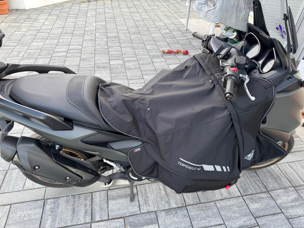 Yamaha T-Max 560 Tech Max (2022 - 24) (3)