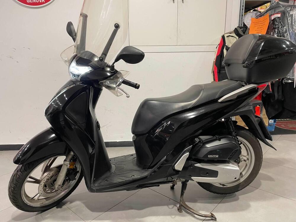 Honda SH 150 i (2017 - 19) (4)