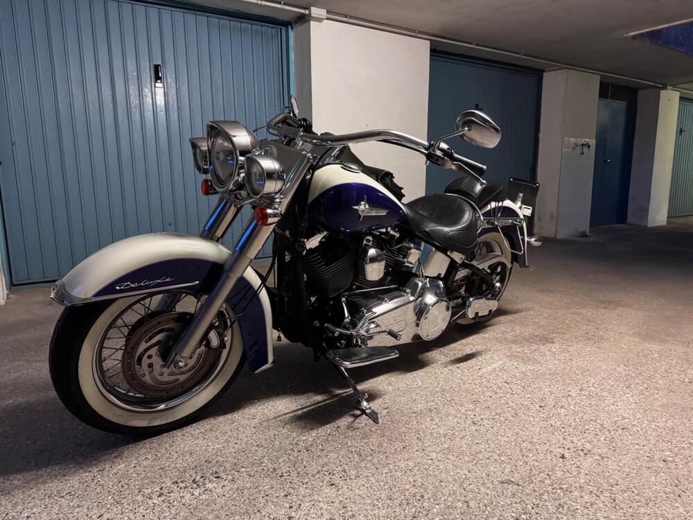 Harley-Davidson 1585 Softail Deluxe (2011) - FLSTN