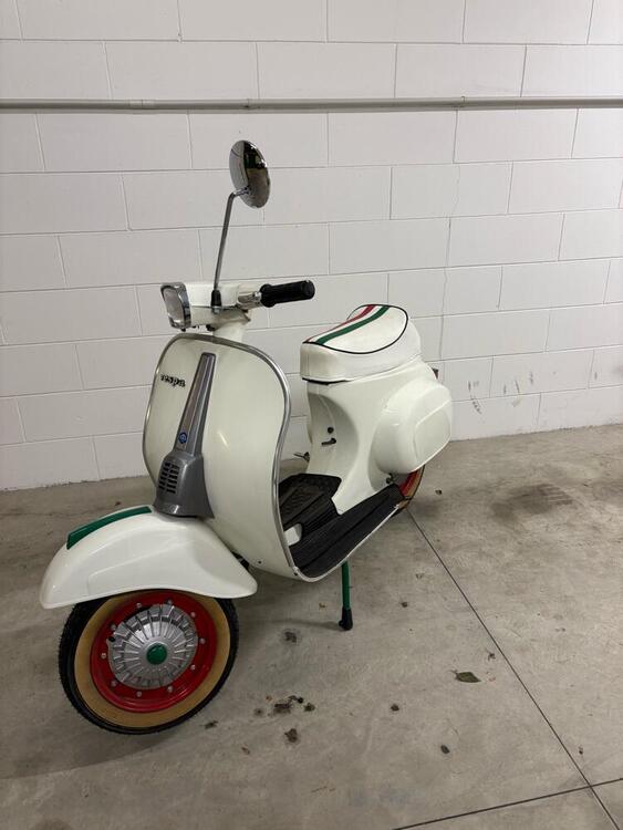 Piaggio Vespa 50 Special (2)