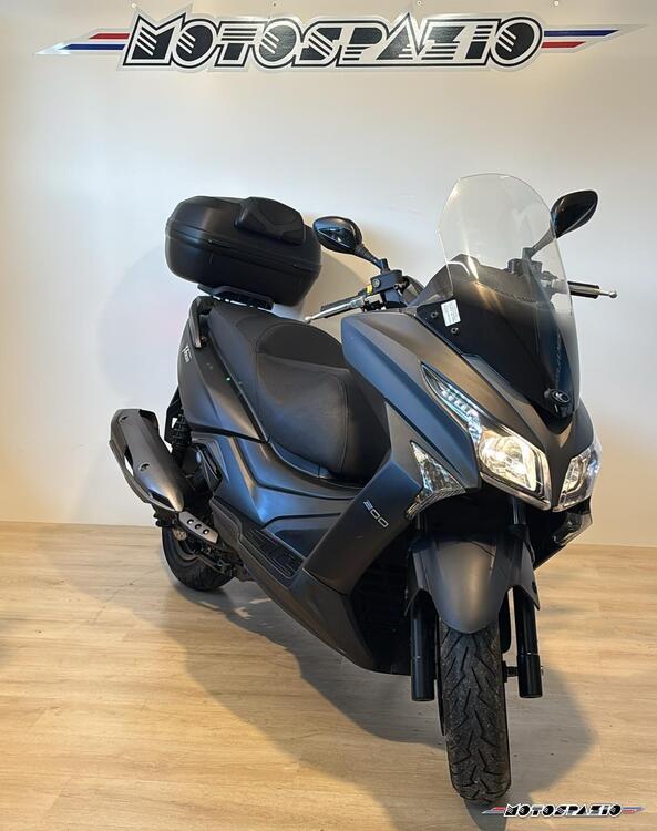 Kymco X-Town 300i ABS (2016 - 20) (2)