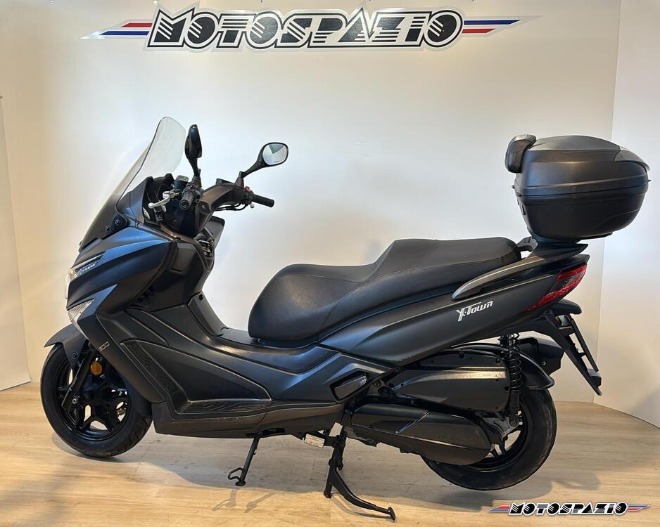 Kymco X-Town 300i ABS (2016 - 20) (4)