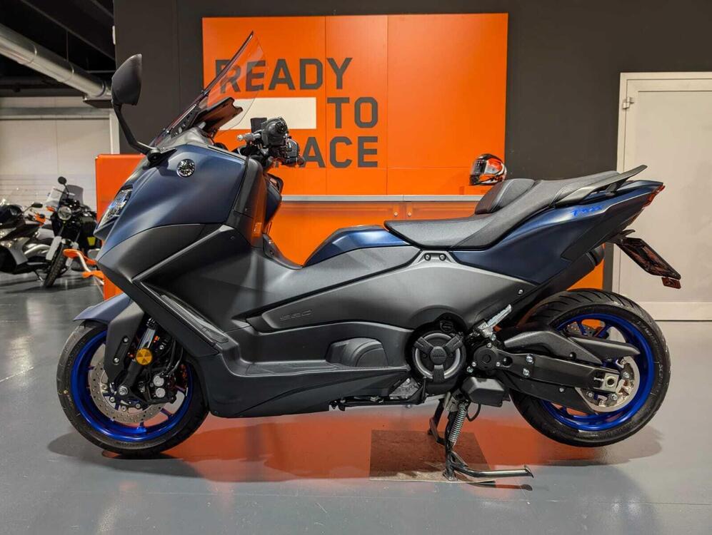 Yamaha T-Max 560 (2022 - 24) (3)