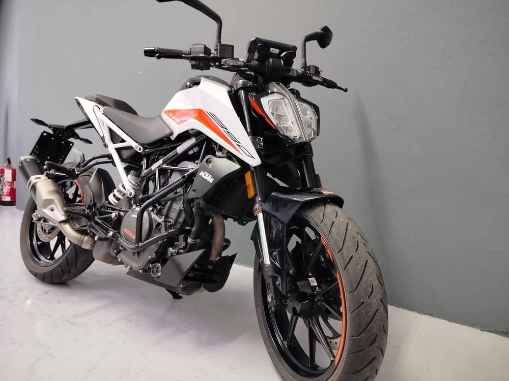 KTM 390 Duke (2021 - 23) (3)