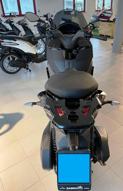 Piaggio MP3 310 Sport (2025) (4)