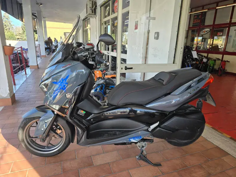 Yamaha X-Max 300 Tech Max (2021 - 24) (4)