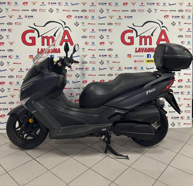 Kymco X-Town 300i ABS (2016 - 20) (2)