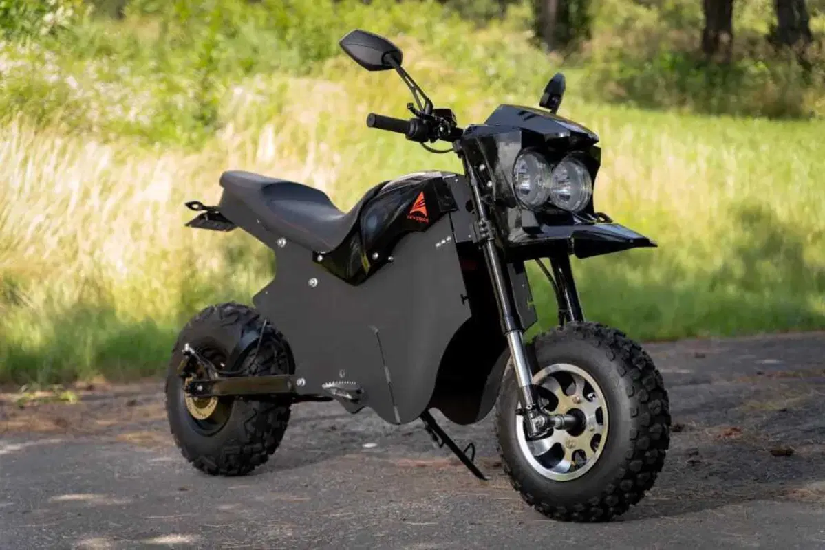 Avvenire Combat: la moto elettrica che non sapevi di volere!