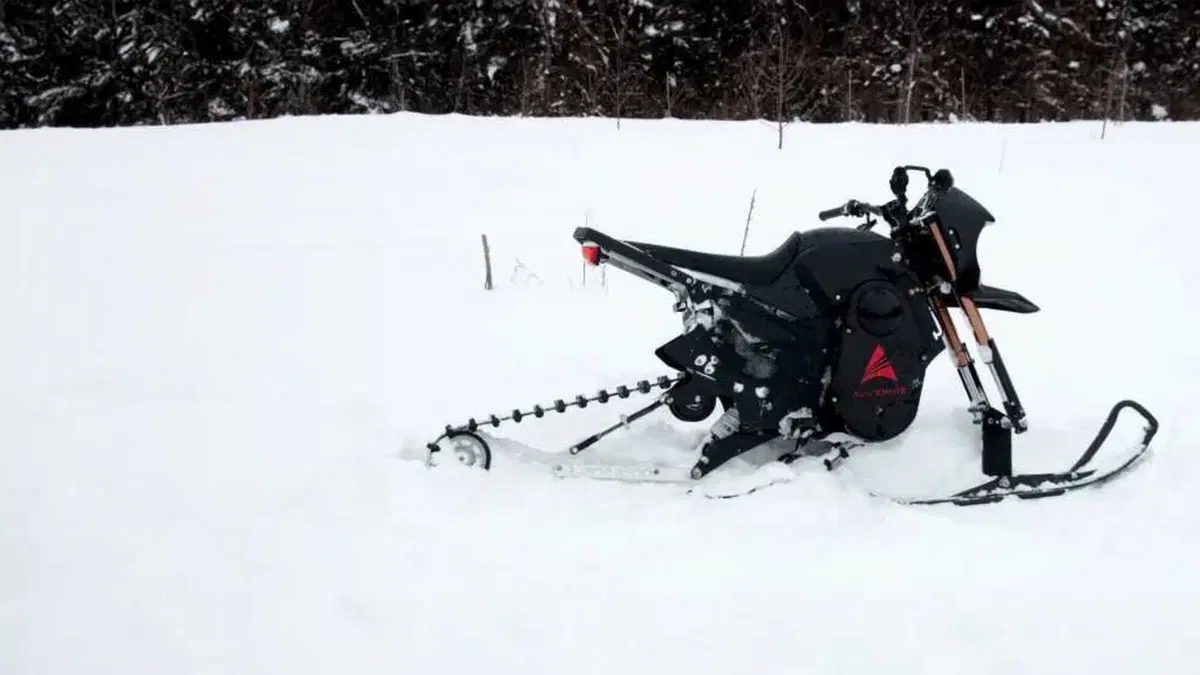 Avvenire Combat: la moto elettrica che non sapevi di volere! (4)