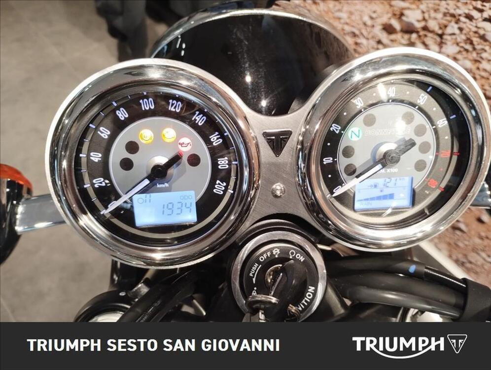 Triumph Bonneville T120 Stealth Edition (2024) (3)