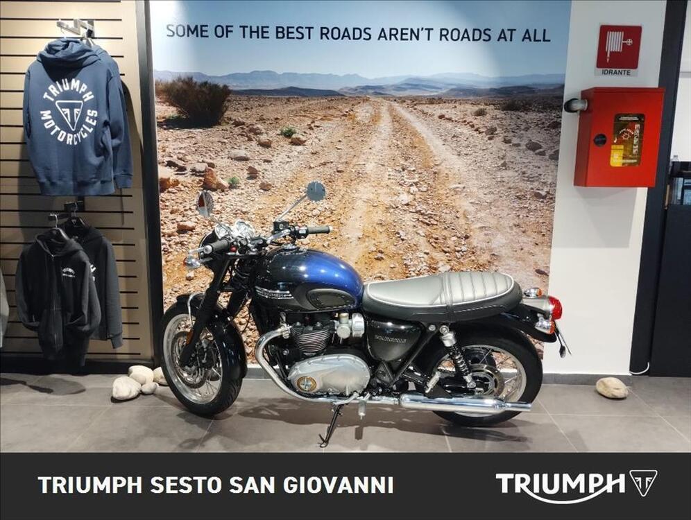 Triumph Bonneville T120 Stealth Edition (2024) (4)