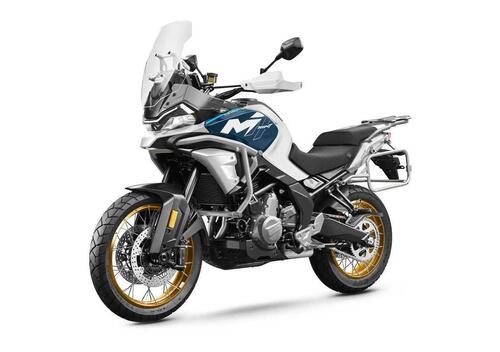 CFMOTO 700MT Adventure (2025)