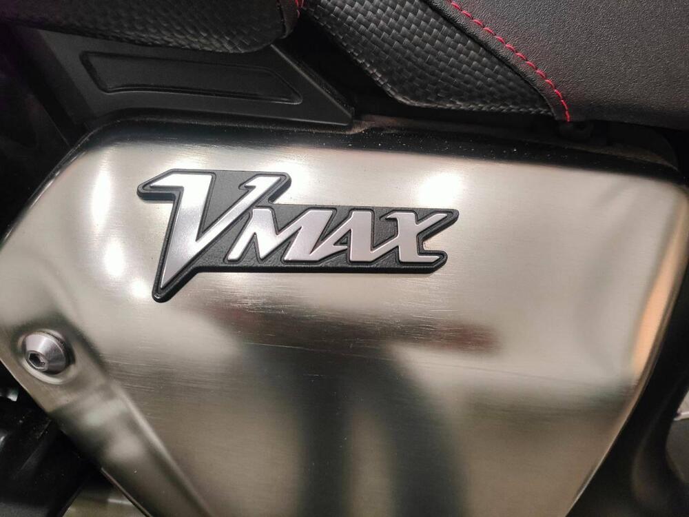 Yamaha VMAX (2008 - 17) (4)