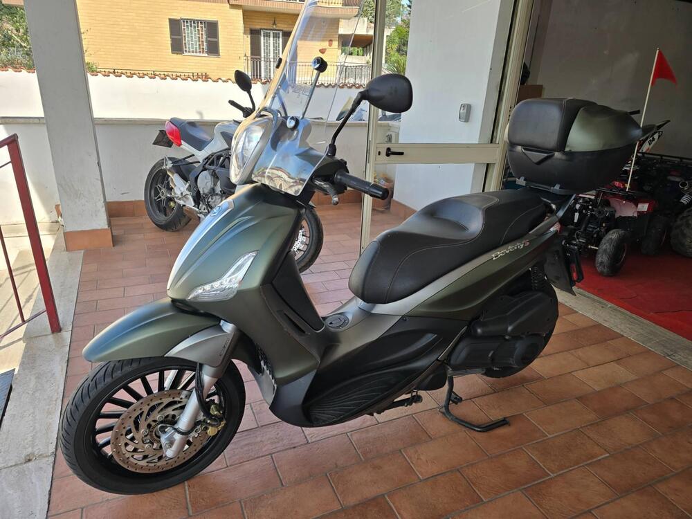 Piaggio Beverly 300 S i.e. ABS-ASR (2016 - 20) (2)