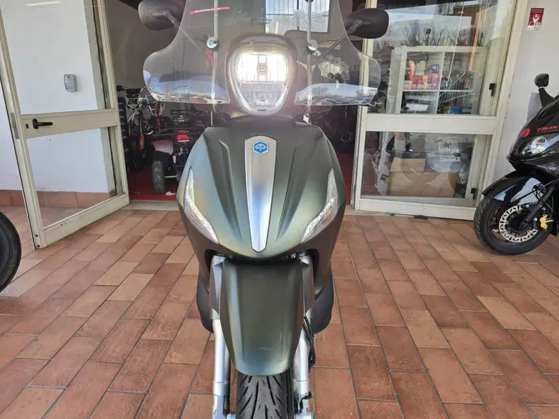 Piaggio Beverly 300 S i.e. ABS-ASR (2016 - 20) (3)