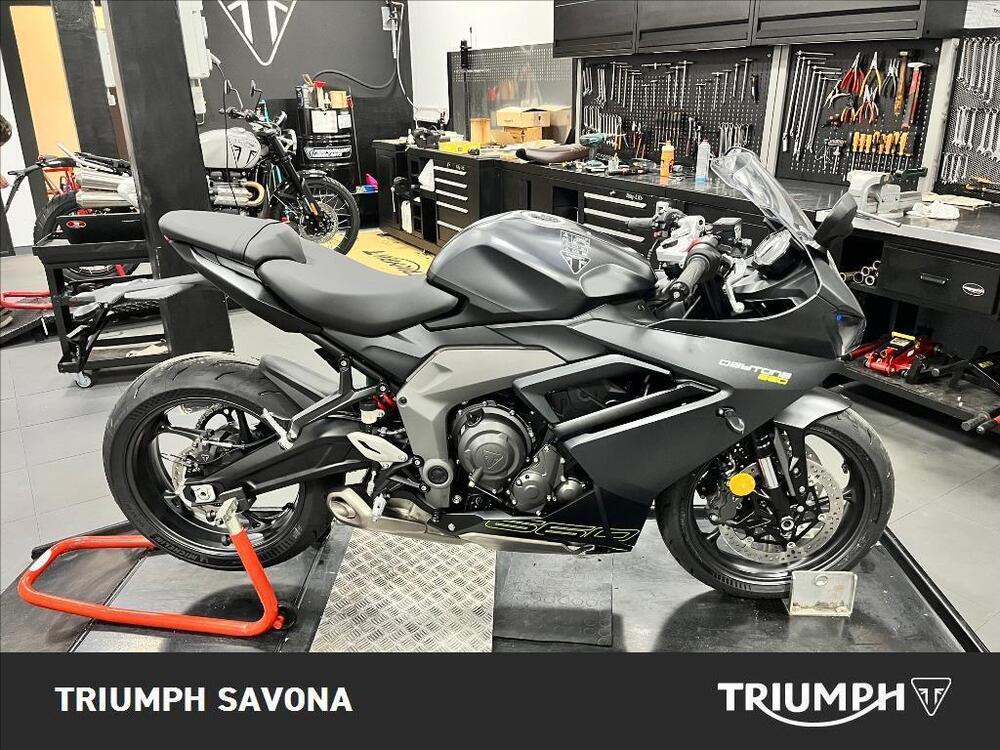 Triumph Daytona 660 (2024 - 25) (2)