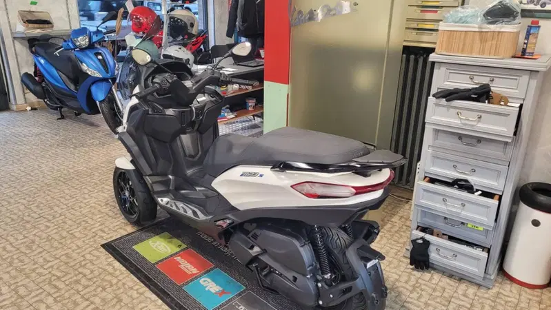 Piaggio MP3 400 Sport Hpe (2025 - 26) (2)