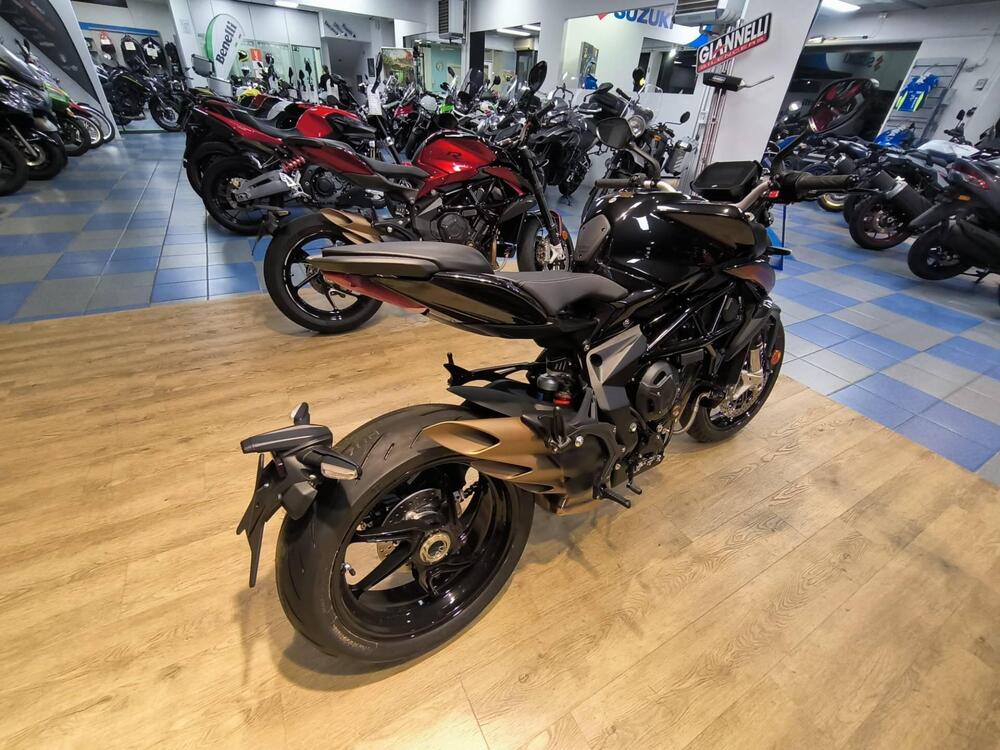 MV Agusta Brutale 800 R (2023 - 25) (3)