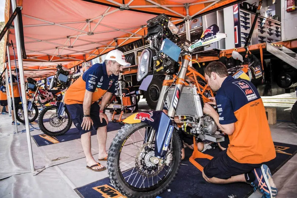 Dakar 2025. Il segreto della vittoria. Un Campione, la Moto, il Mago (21)