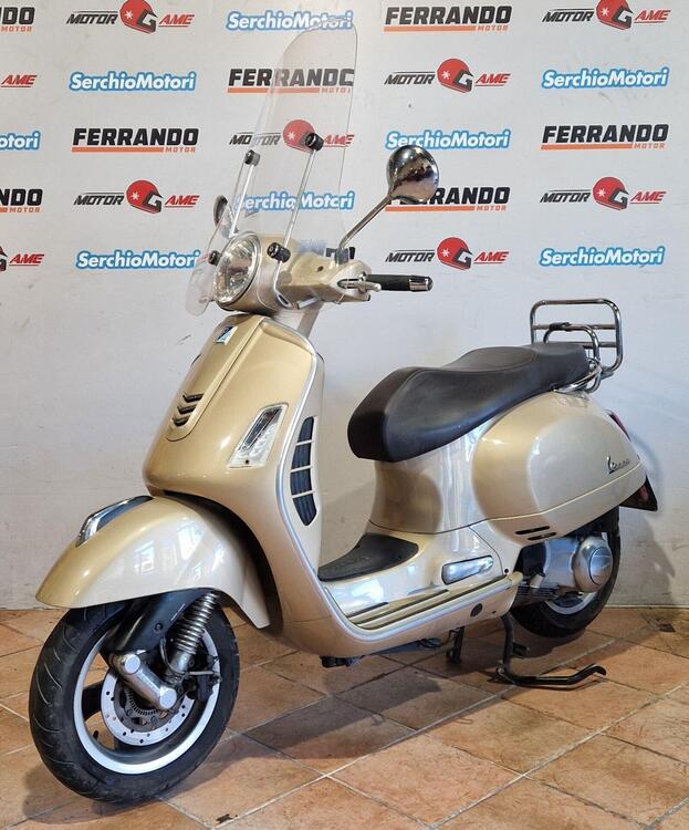 Vespa GTS 300 Super (2017 - 18) (3)