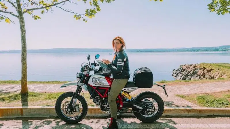 MBE 2025, tra viaggi e avventure con Bianca M: "Ti ci devo portare" [VIDEO]