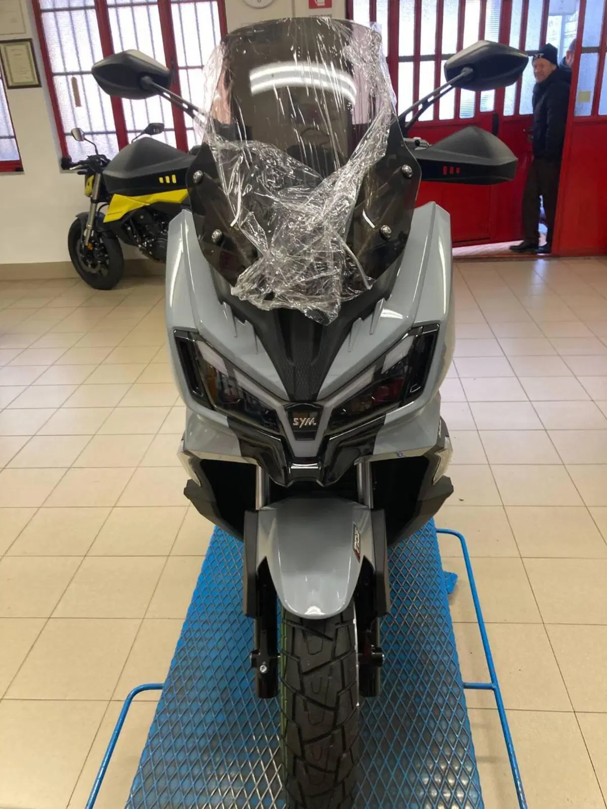 Sym ADX 300 (2024 - 26) (4)