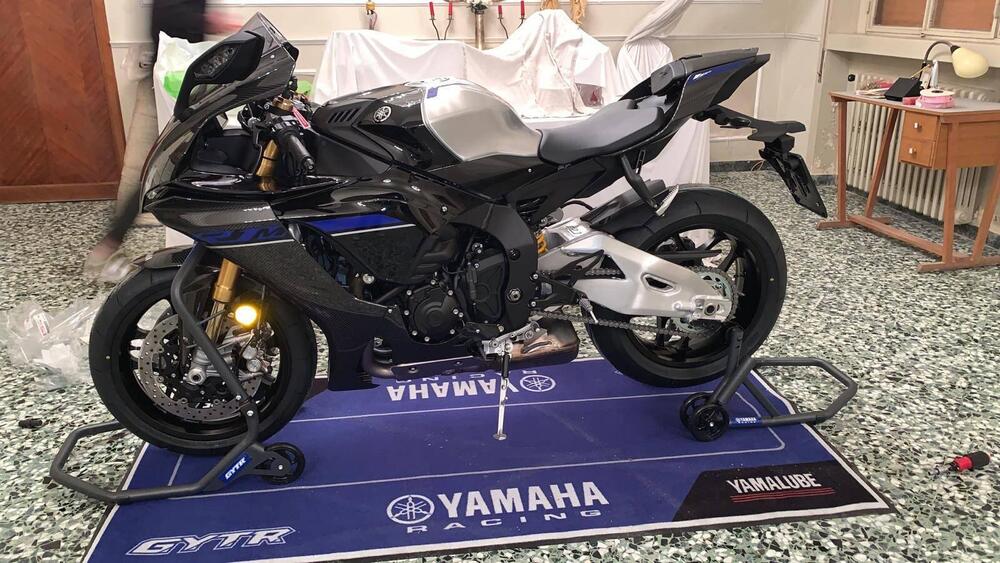 Yamaha YZF R1M (2020 - 25) (2)