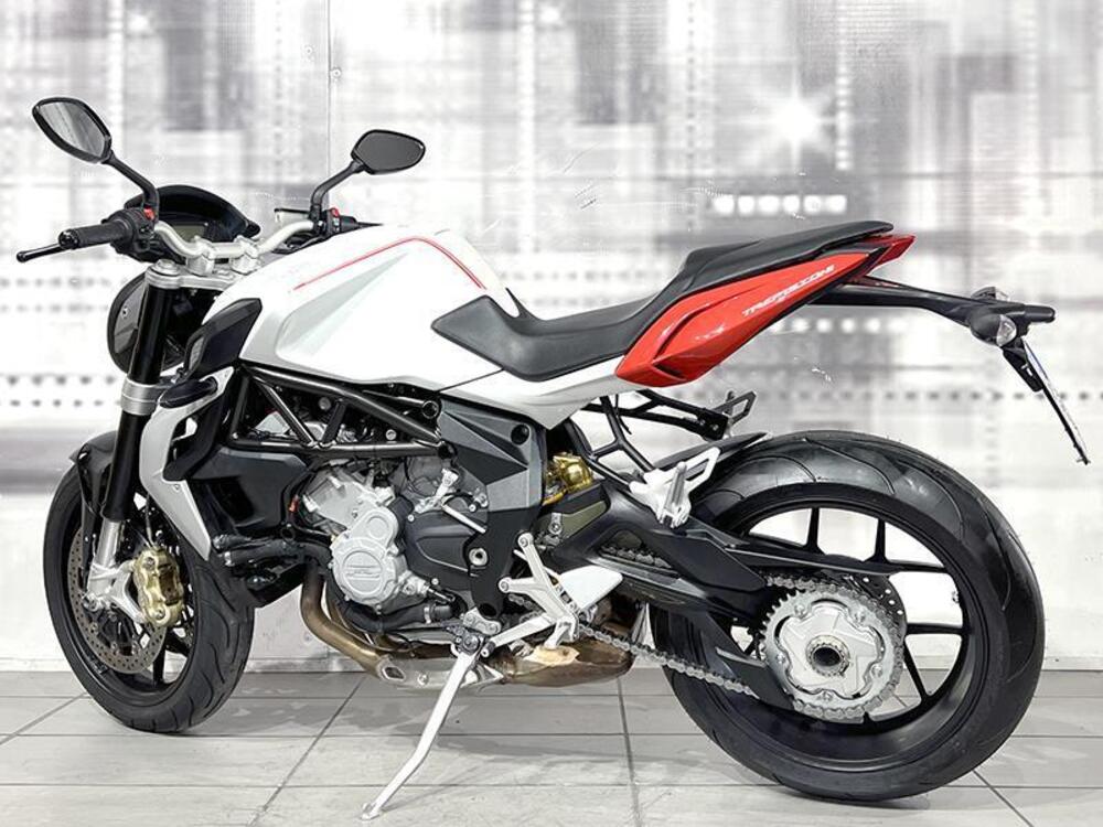 MV Agusta Brutale 800 (2012 - 15) (2)