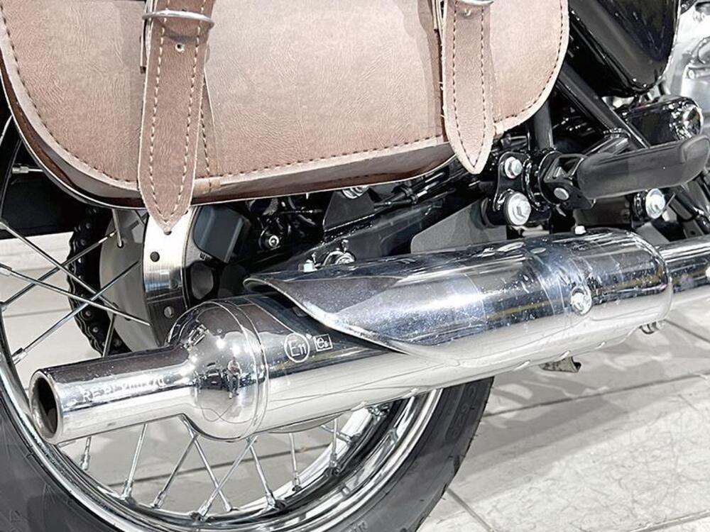 Royal Enfield Classic 350 (2021 - 25) (4)