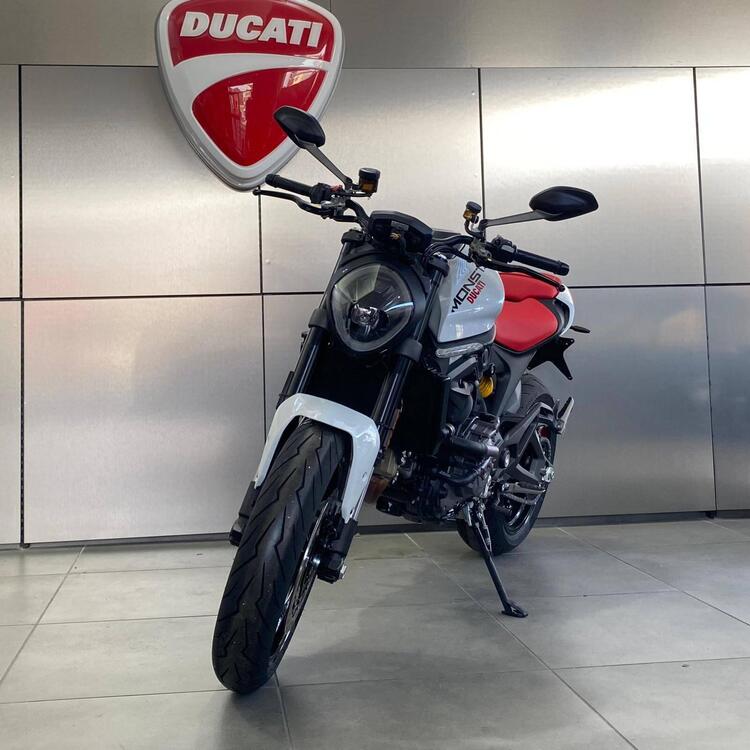 Ducati Monster 937 + (2021 - 25) (2)