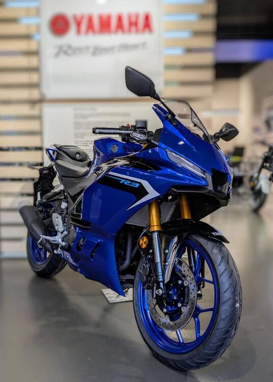 Yamaha YZF R3 (2025) (3)