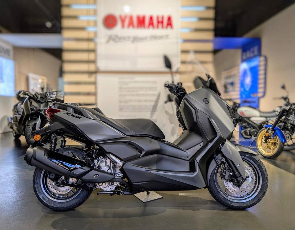 Yamaha X-Max 300 Tech Max (2025)