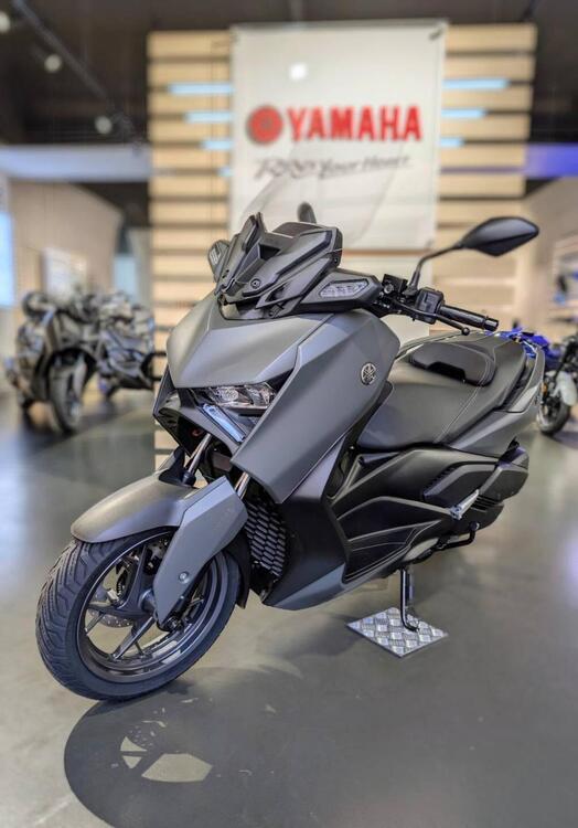 Yamaha X-Max 300 Tech Max (2025) (4)