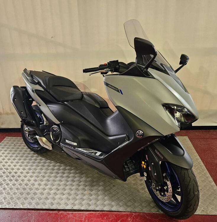 Yamaha T-Max 560 (2022 - 24)