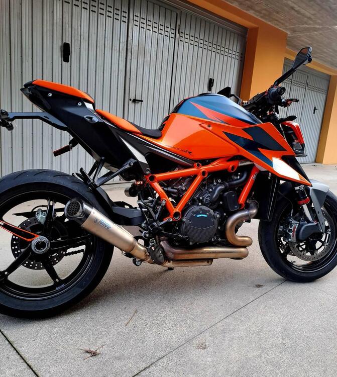 KTM 1290 Super Duke R (2022 - 23) (2)