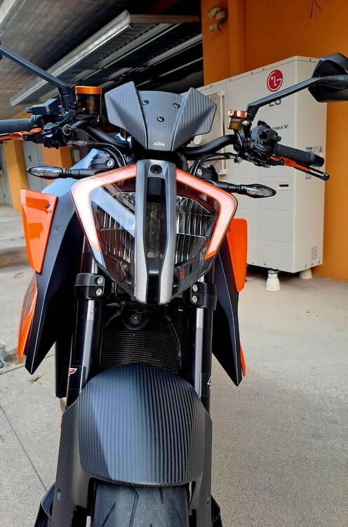 KTM 1290 Super Duke R (2022 - 23) (3)