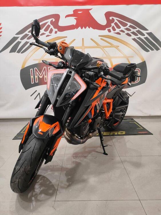 KTM 1290 Super Duke R (2021) (3)