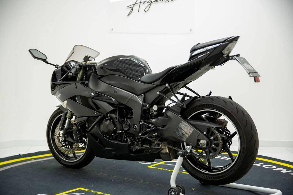 Kawasaki Ninja 600 ZX-6R (2009 - 16) (5)