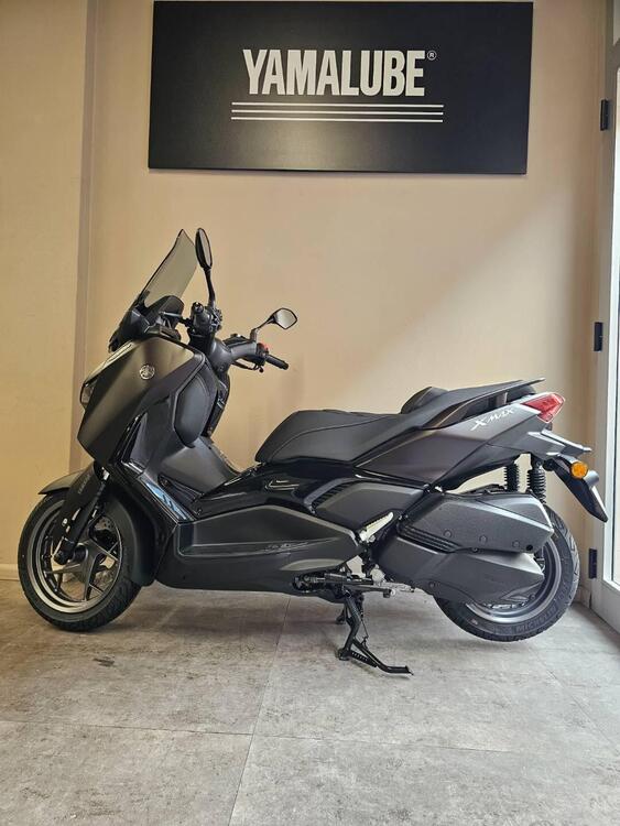 Yamaha X-Max 300 Tech Max (2021 - 24) (2)