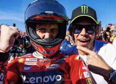 MotoGP 2025. Valentino Rossi: &ldquo;Bagnaia deve divertirsi nei duelli e tentare l&rsquo;impossibile&rdquo;