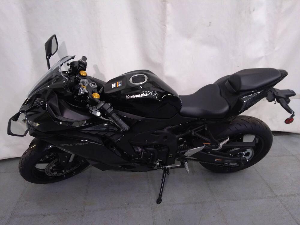 Kawasaki Ninja ZX-4R (2024 - 25) (2)